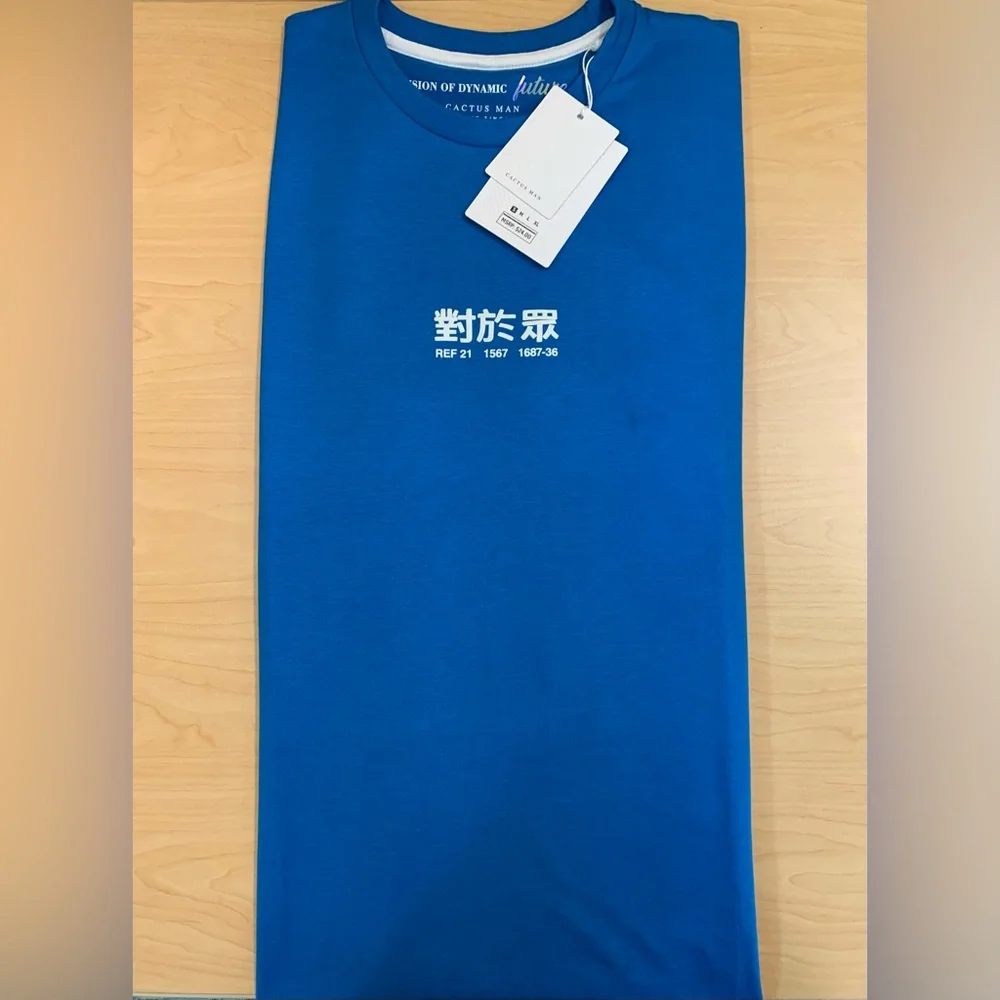 Graphics T-shirt - Picture 6 of 11